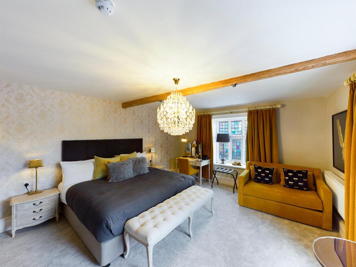 Lion & Swan Hotel Congleton Dış mekan fotoğraf A bedroom at The Old Vicarage Hotel